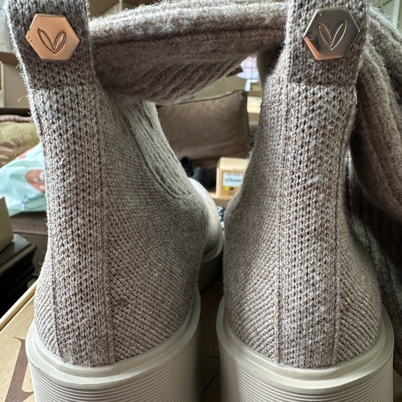 Vivaia boots size US 8 - Picture 5 of 8